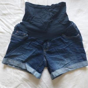 Maternity shorts